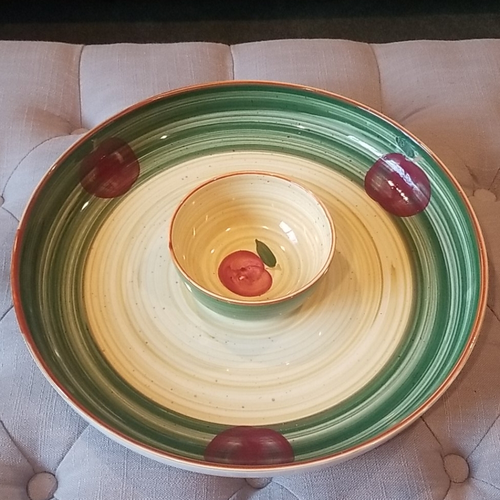 Chip and dip plate
